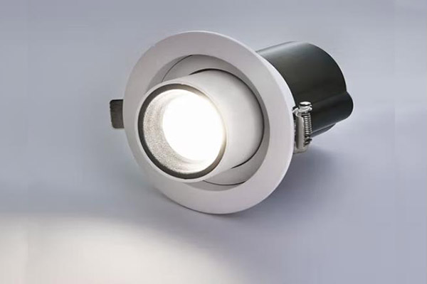 LED光源和COB光源有什么区别？LED光源和COB光源哪个好？